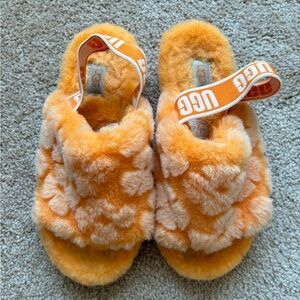 UGG Fluff Yeah Slippers with Floral Design and Elastic Strap
